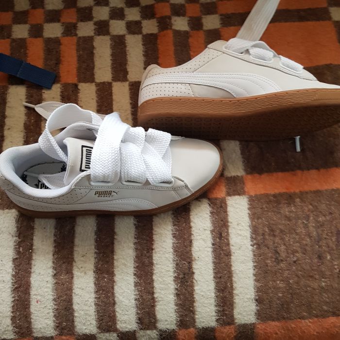 Vind pantofi sport puma ,adidas,nike ,100 lei negociabil