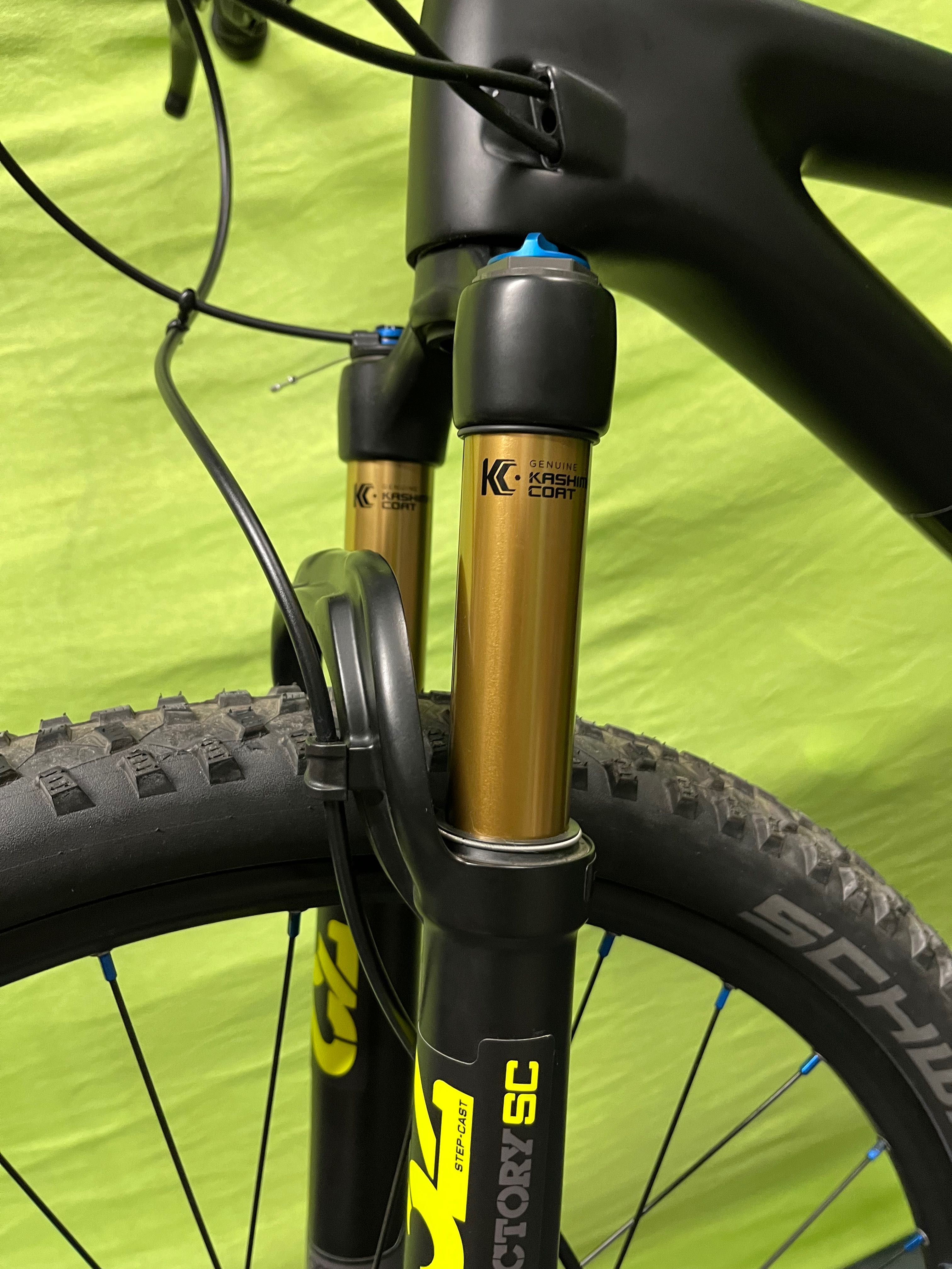Ултра лек карбонов MTB велосипед 8.5кг, Fox 32, DEORE XT монтаж