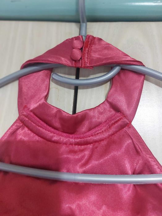 Дълга официална сатенена рокля