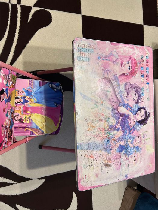 Детска маса със стол