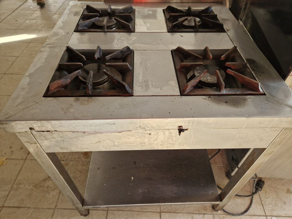 Aragaz cu banc de putere, arzătoare mari