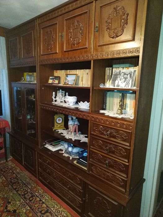 Biblioteca si pat matrimonial