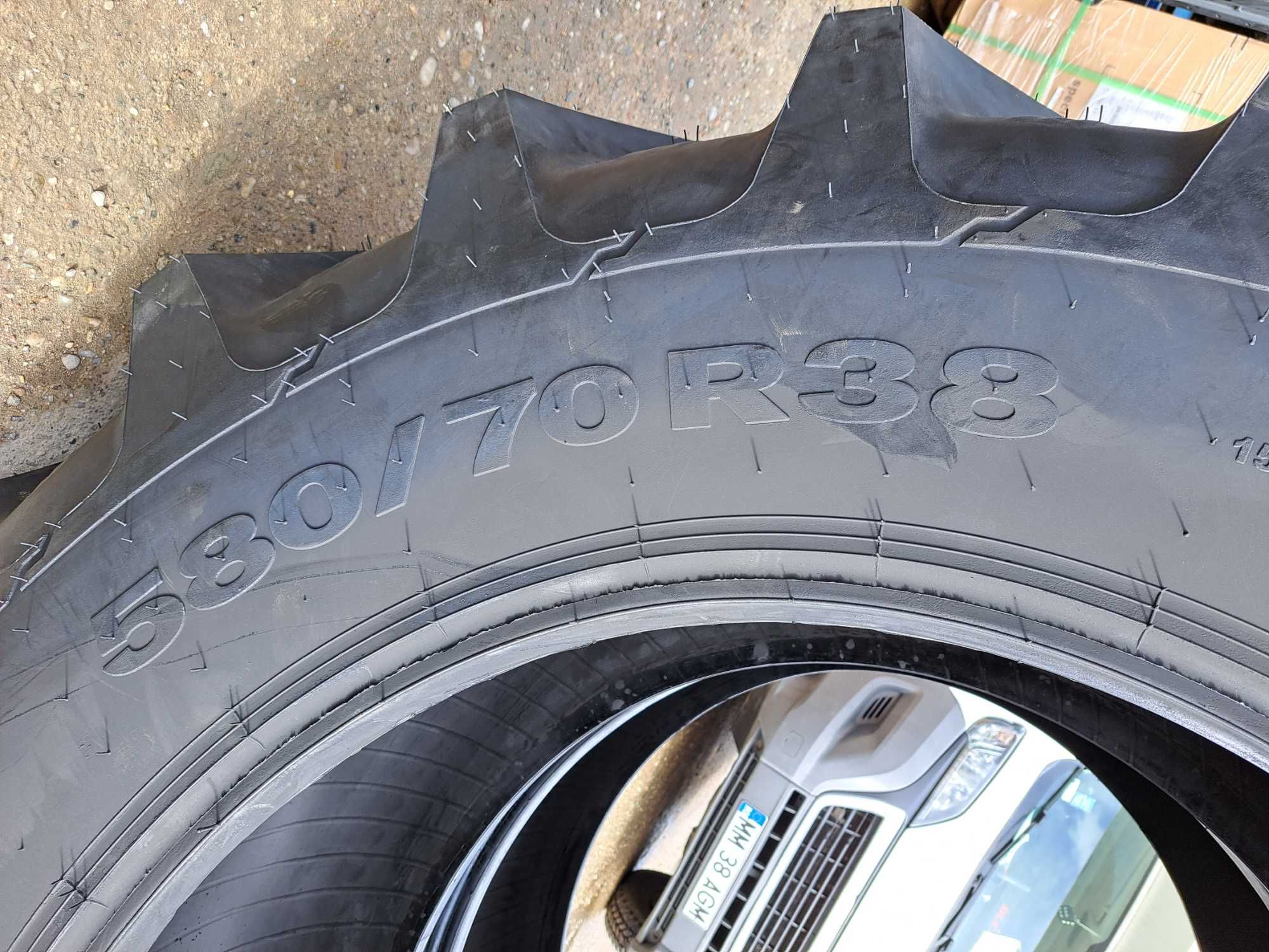 580/70R38 marca OZKA anvelope noi cauciucuri radiale pentru TRACTOR