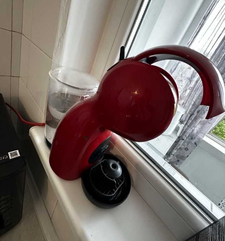Еспресо машина DeLonghi Nescafe Dolce Gusto