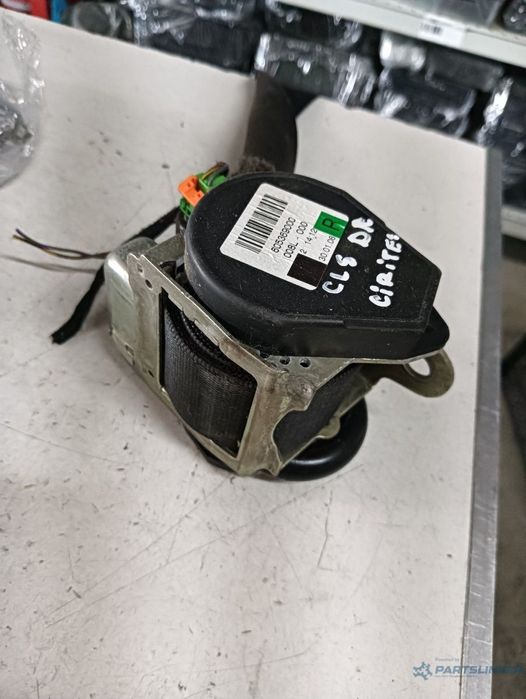 Centura siguranta dreapta fata MERCEDES-BENZ CLS (C219) [ 2004 - 2011 ] OEM 605369000