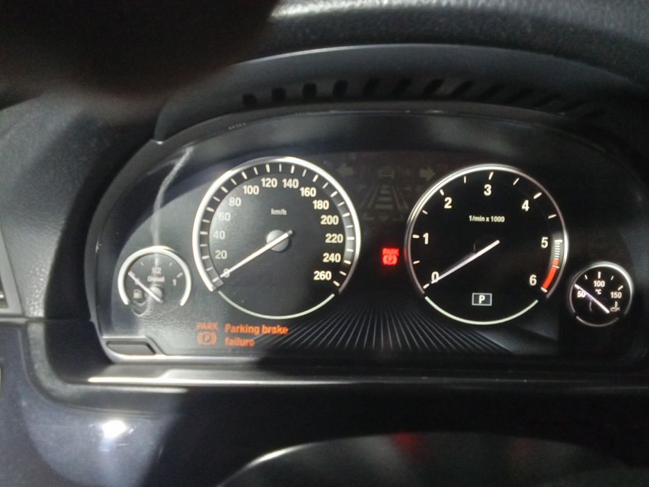 Vând BMW avariat seria 5 model 520d f10