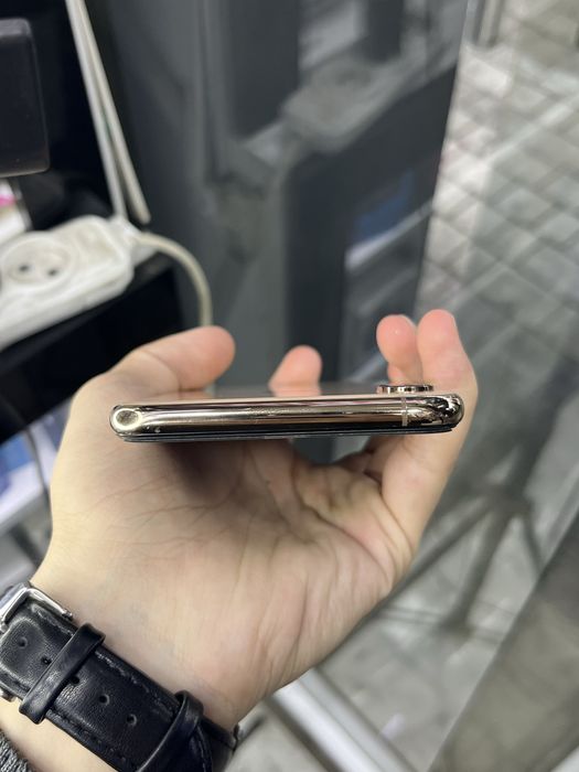 IPhone X max sotilmoqda