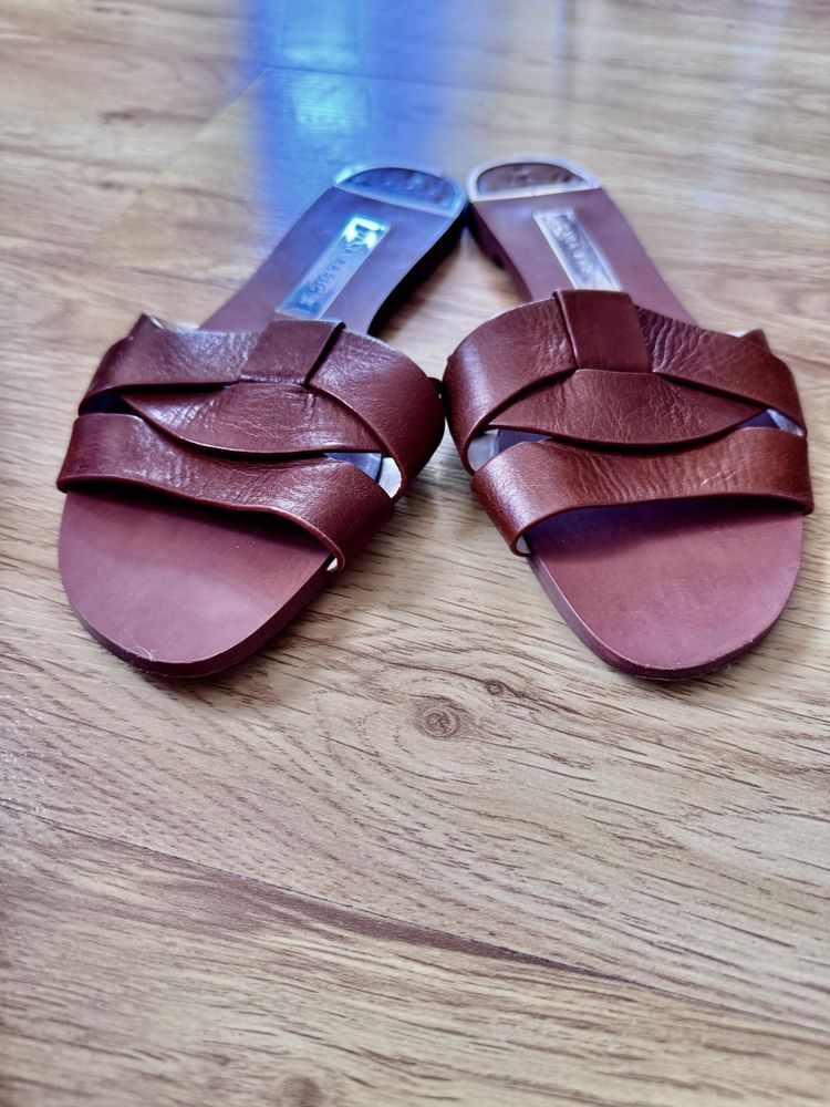 Кожени чехли Zara