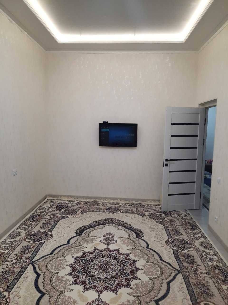 2/4/10, улица Сайрам, (М.Горкий), Буз бозор
