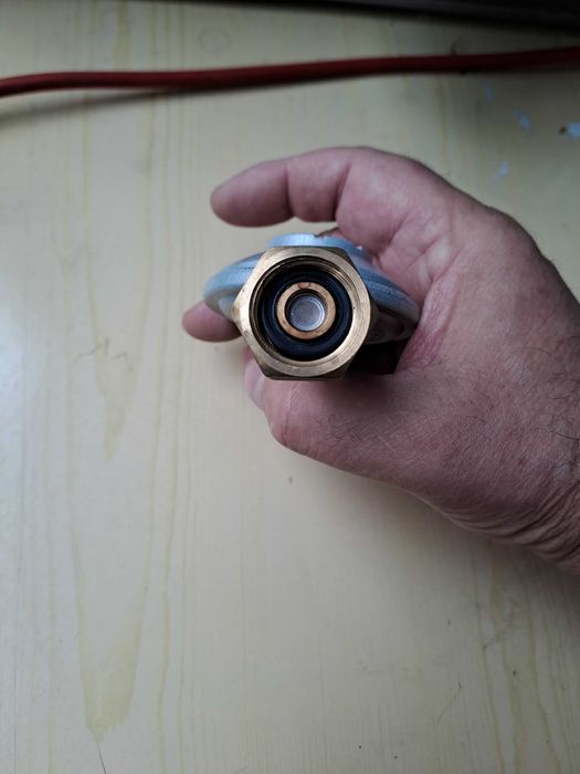 Редуцир вентил за газова бутилка MEVA ITALY 30mbar