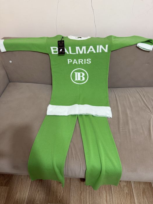 Продам брючный костюм