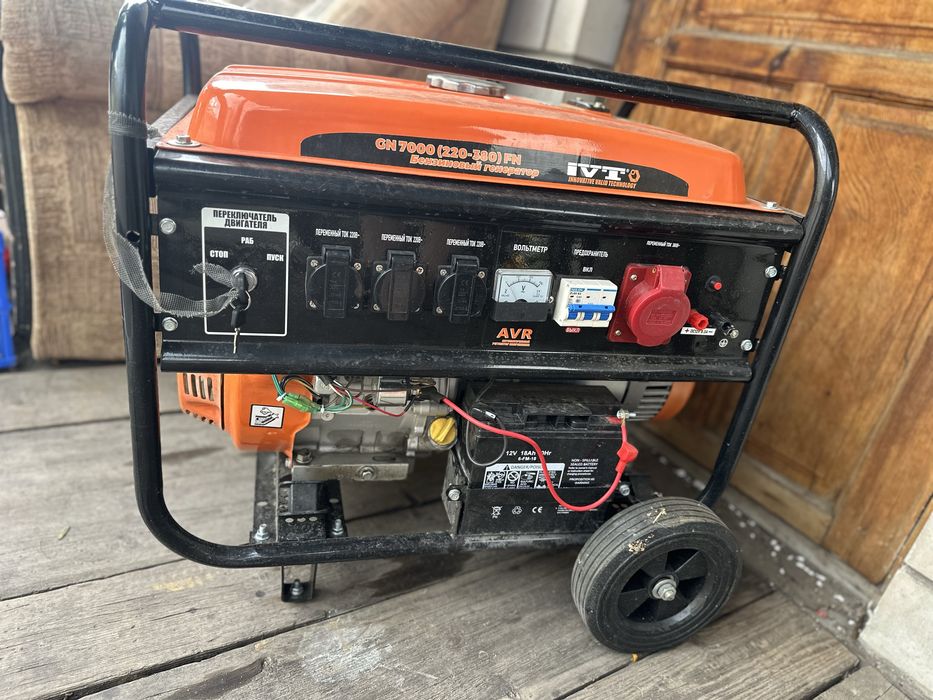 Продам бензиновый генератор
