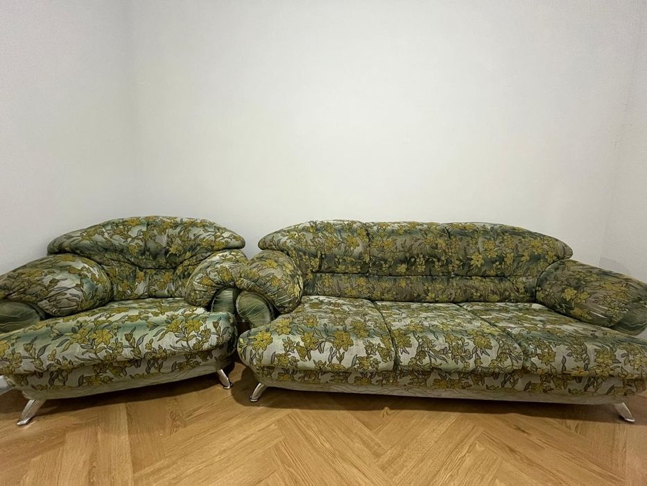 Диван кровать с двумя креслами остояние  отличное Белоруссия за 30.000
