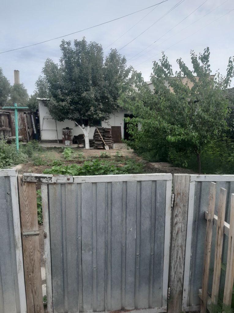 Продаётся квартира  барачного типа
