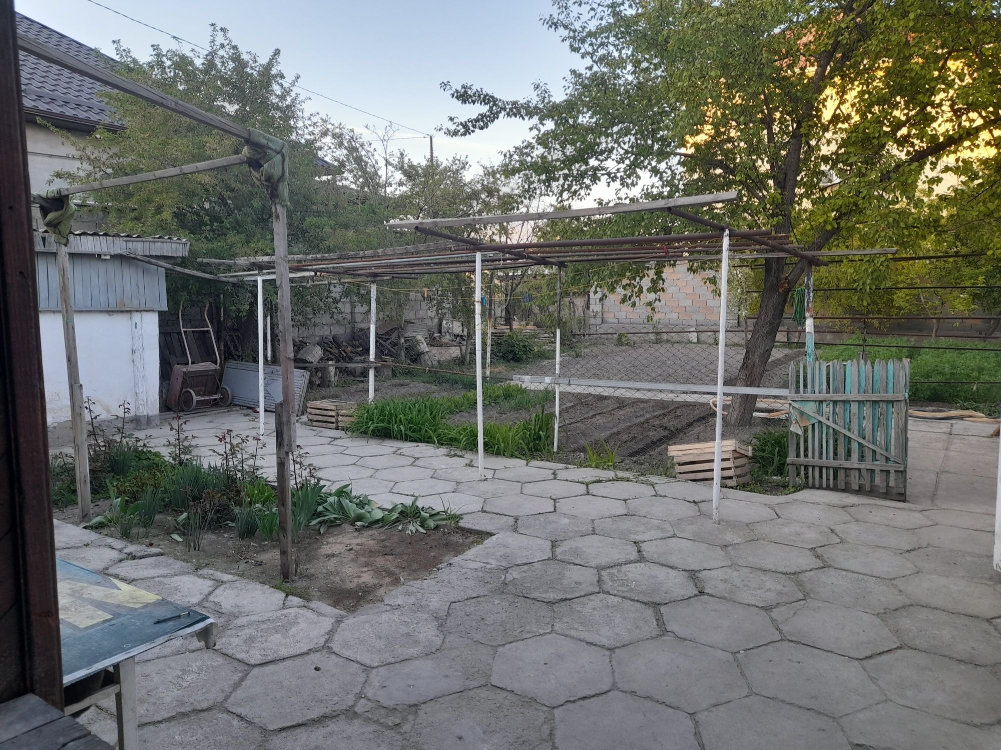 Продам домик срочно! В золотом квадрате.Вариант обмен на залинию.