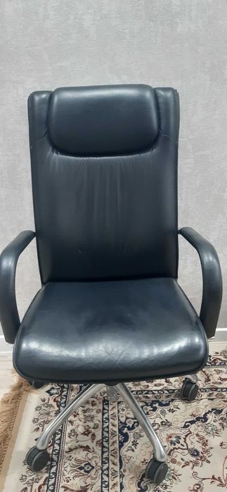 Кресло кожаный 50000 тг