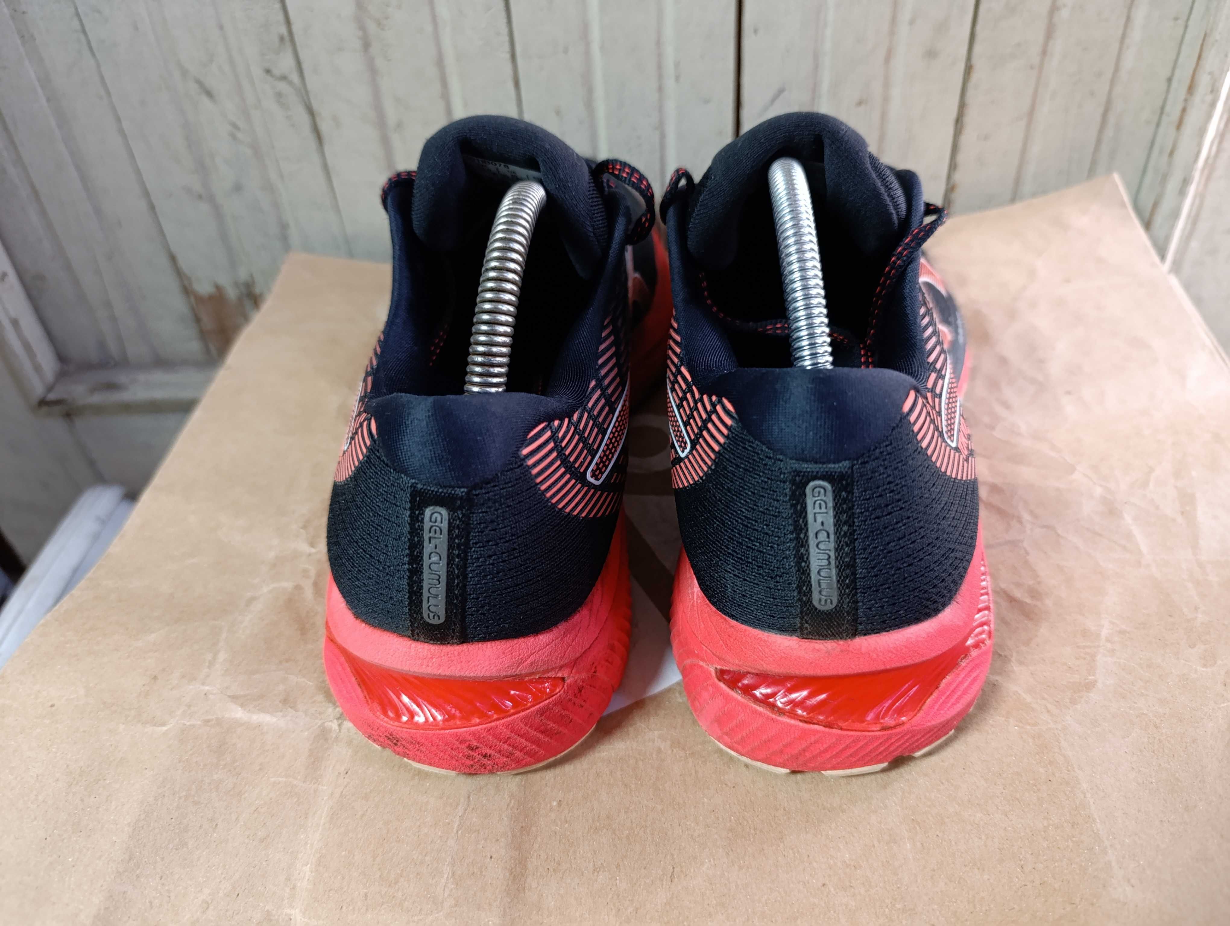 ''Asics Gel-Cumulus 22 Tokyo''оригинални маратонки 44 номер