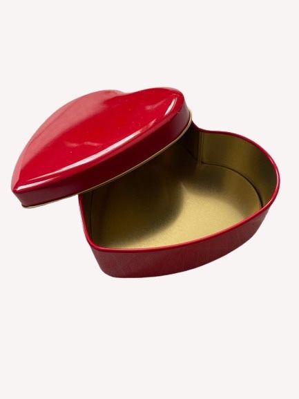 Cutii metalice in forma de inimioara - noi .