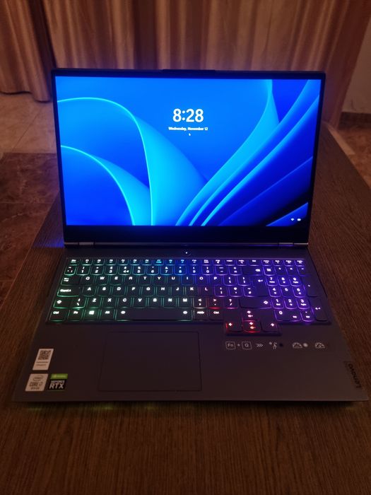 Lenovo Legion 7 15IMH05-i7 10gen,4K,RTX 2080 SUPR 8GB,16GBram,1TB NVMe