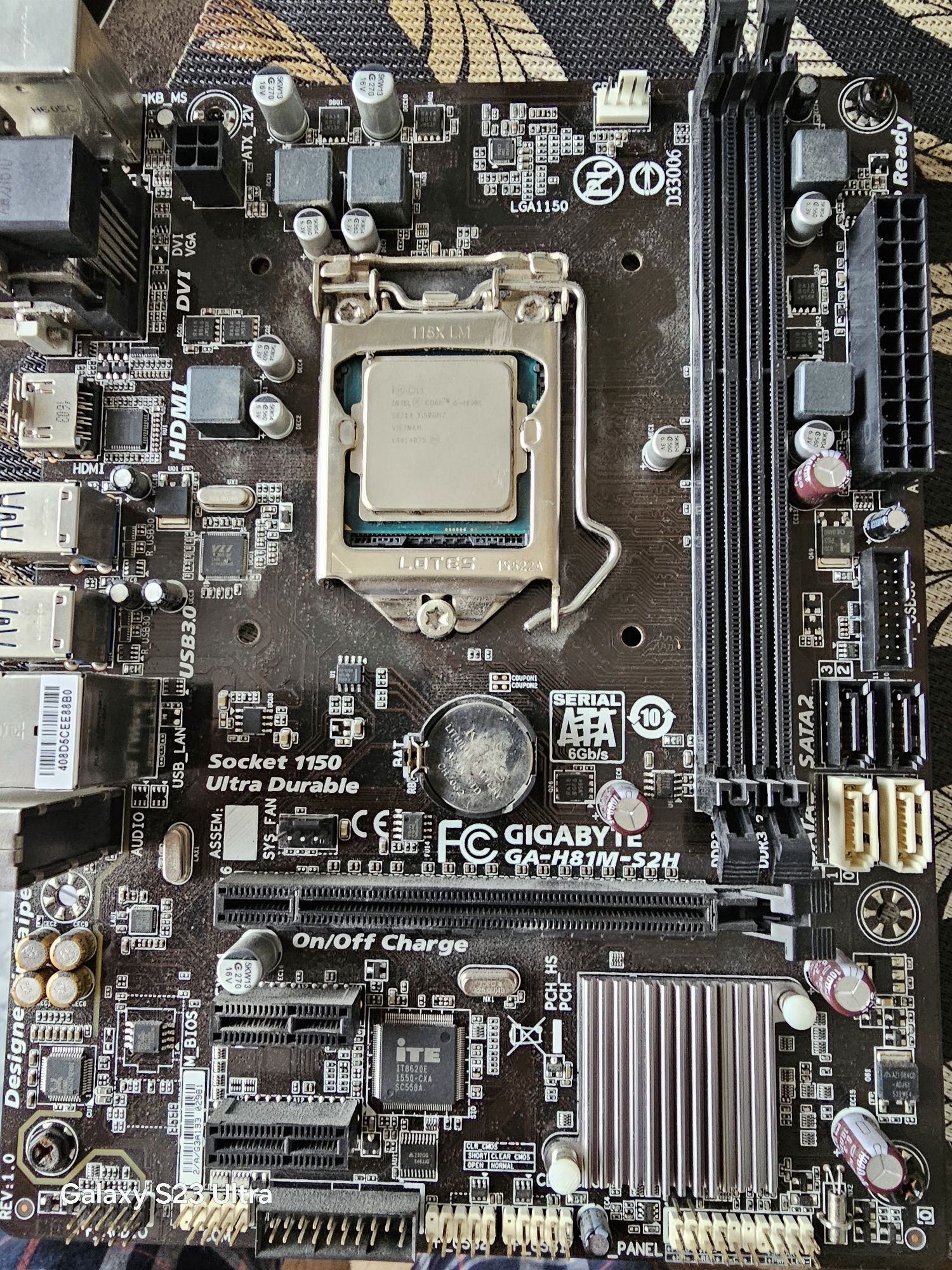 Vând placa de baza procesor și cooler
