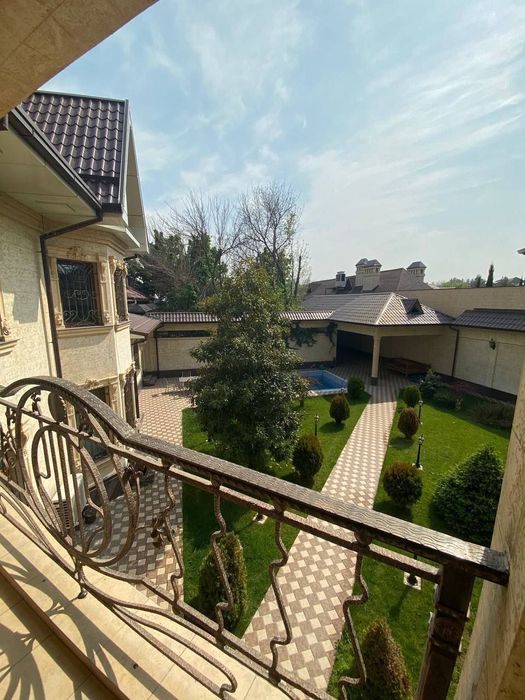 Срочно продаётся 7 ком офис Евро Дом