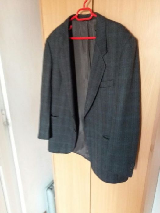 Sacou original gen HUGO BOSS impecabil