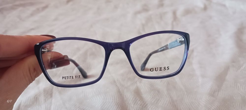Диоптрична рамка за очила Guess