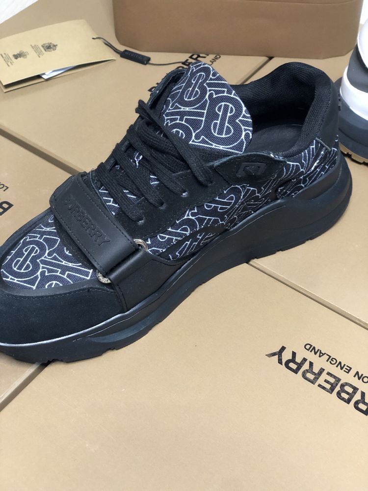 Adidași Burberry lichidare stoc full box premium