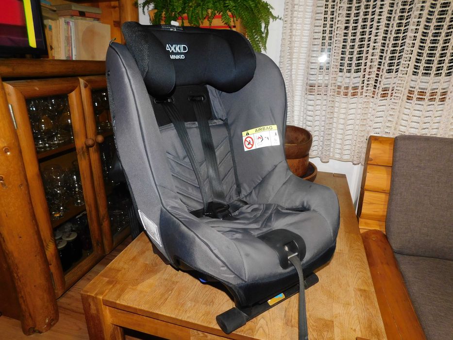 Scaun auto Axkid grupa 0-25 kg, ISOFIX (Rear-Forward Facing)