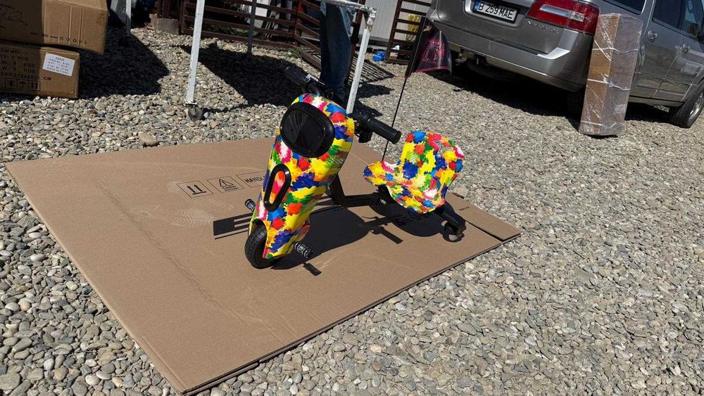 Tricicleta DRIFTURI electrică 360° pentru copii, Baterie 36V