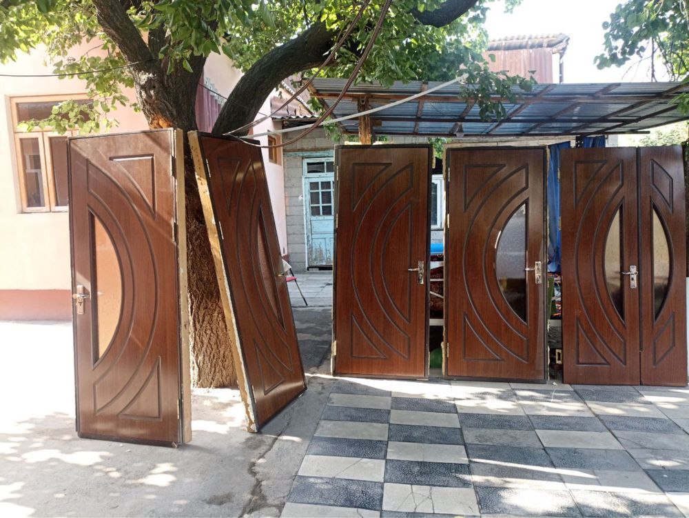 Eshiklar sotiladi