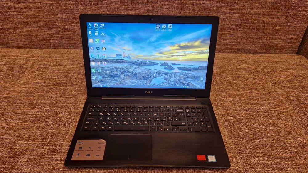 Ноутбук DELL INSPIRON 5570 (Core i5 8250U, Radeon 530, 15,6' FHD)