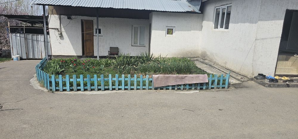 Продам  6-ти комнатный частный дом