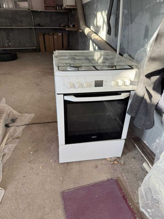 Продам газ плиту Б/у