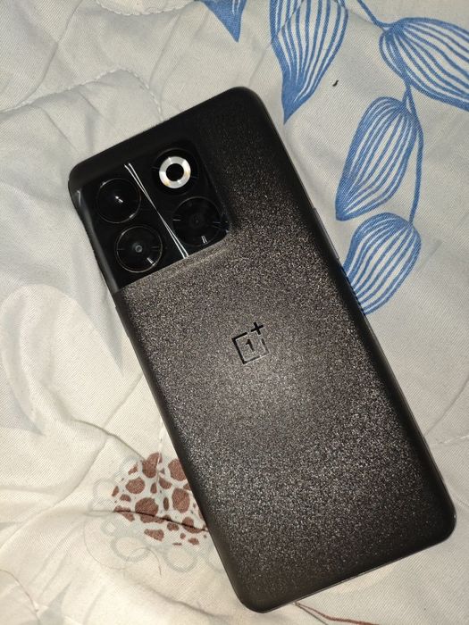 Обменяю продам One plus 10t 16/256