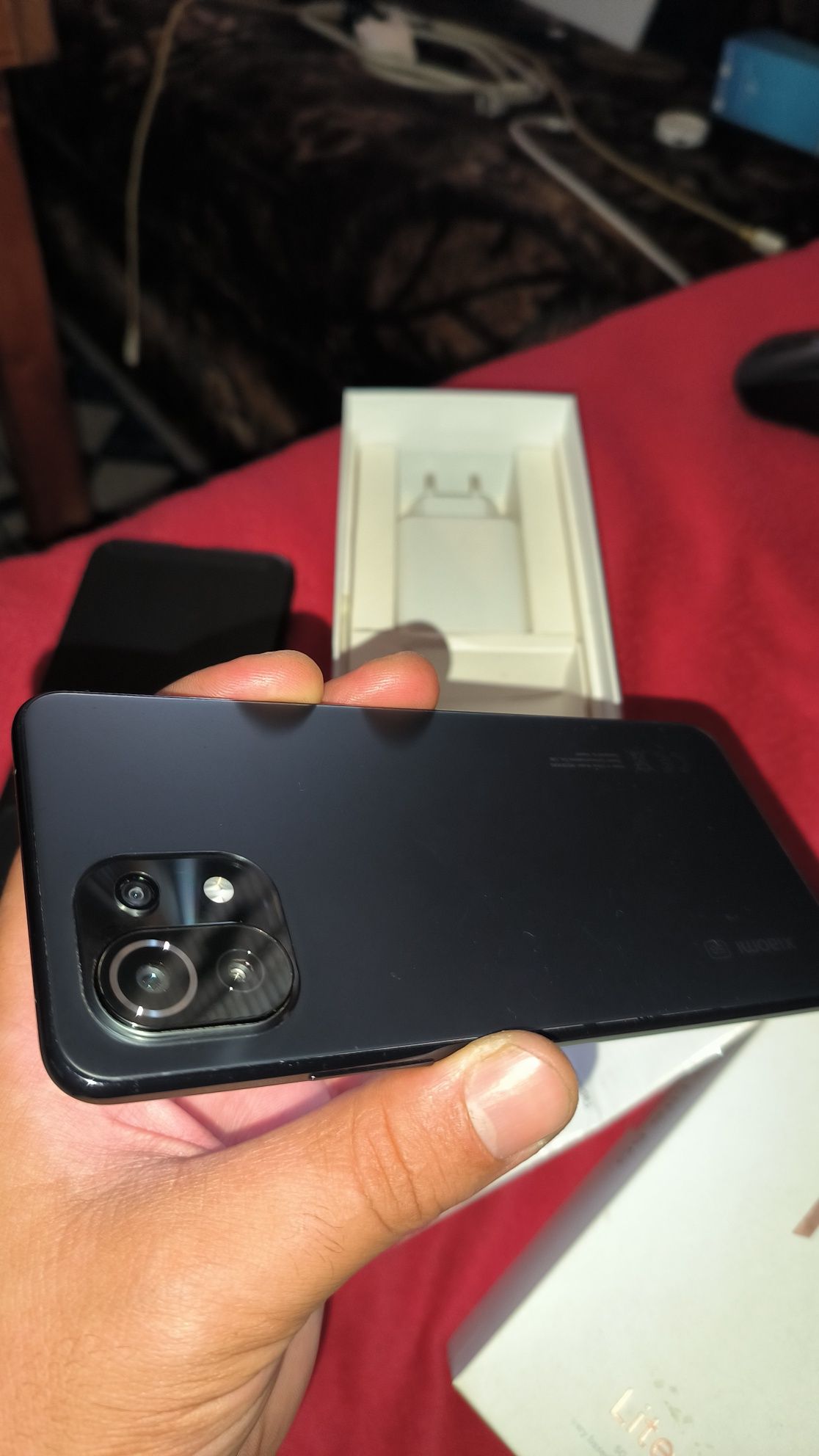Неразличим от нов Xiaomi 11 lite 5g