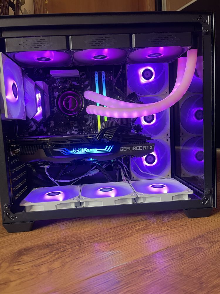 Геймърски компютър/ Ryzen 5800X/Водно/32GB/RTX 3090 24GB/1.5TB SSD