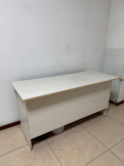 Стол продаем