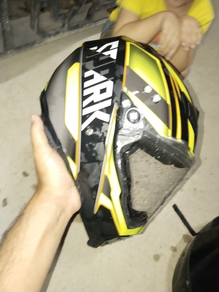Moto kaska professionalni