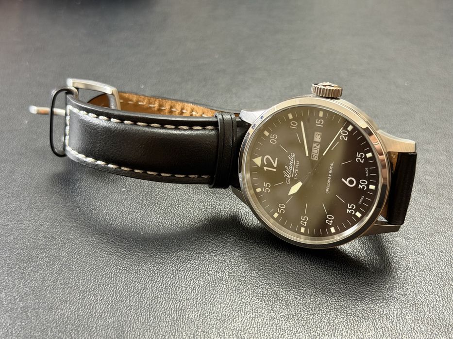 Продам оригинальные швейцарские часы Atlantic Speedway