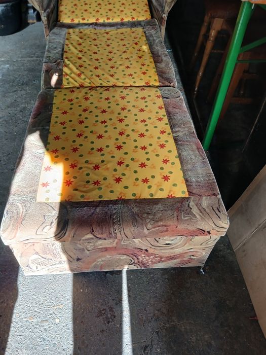 Canapea extensibila .