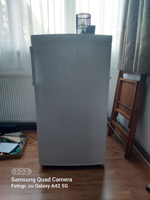 Congelator Arctic 4 sertare și Congelator Zanussi 5 sertare