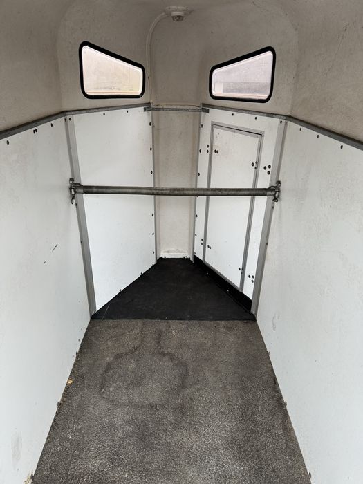 Remorca cai remorca animale