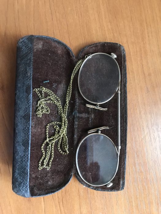 Ochelari, lornion, lorneta