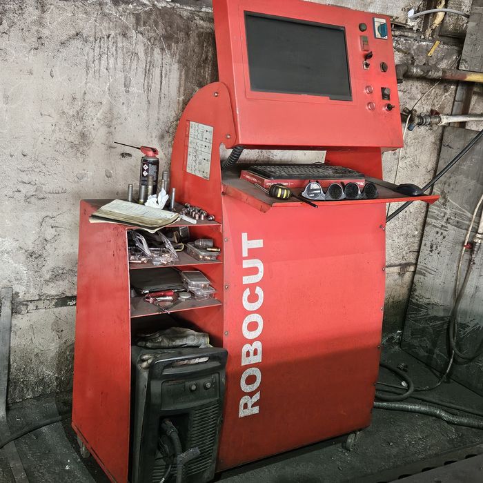 S C vinde mașină de debitat CNC