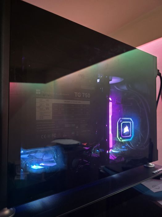 Vând gaming pc ryzen 5600x rtx 3070