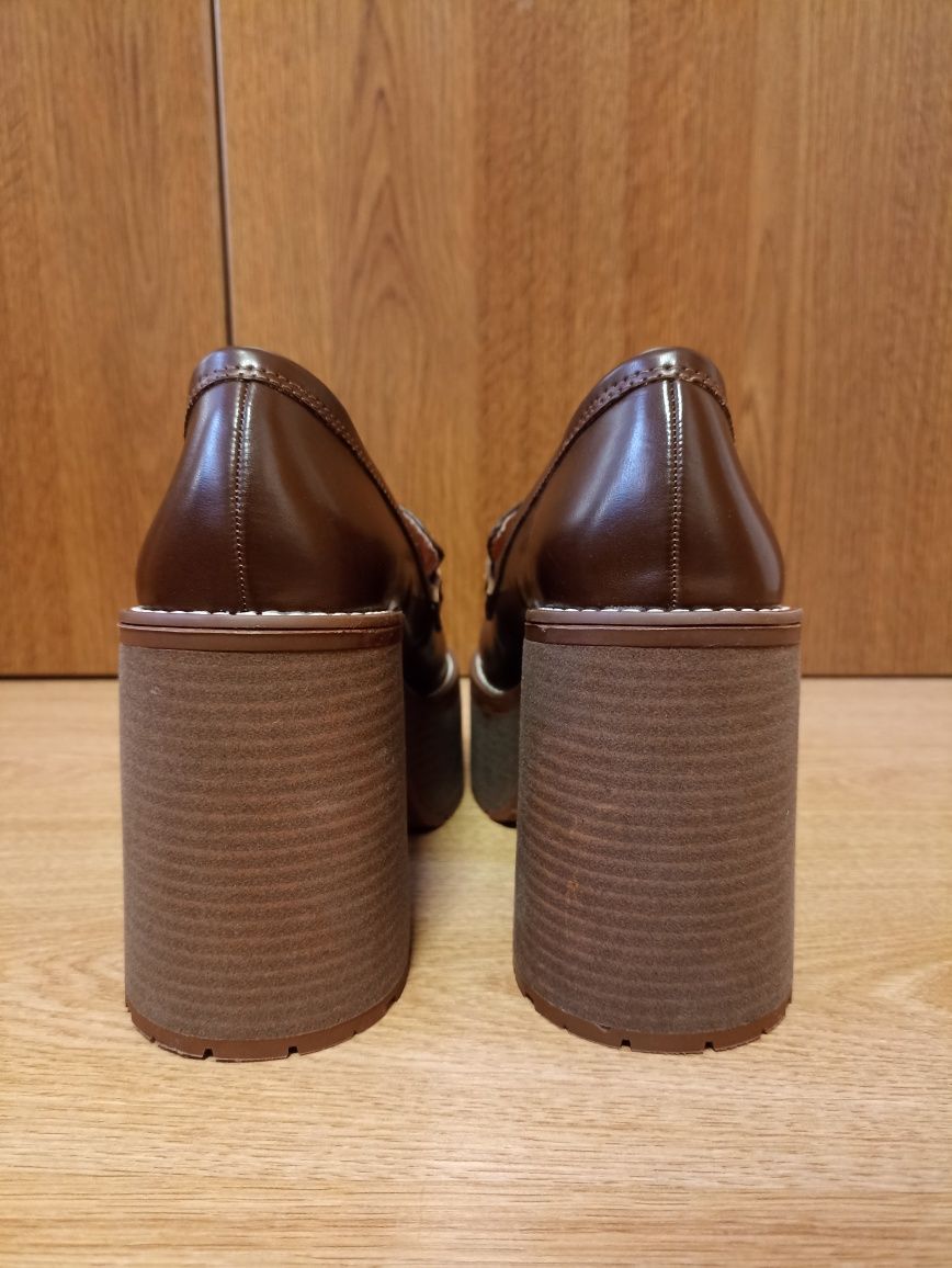 Pantofi cu platforma  Bershka