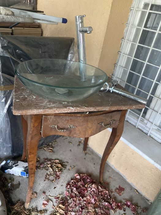 Chiuveta sticla blat marmura mobila cires