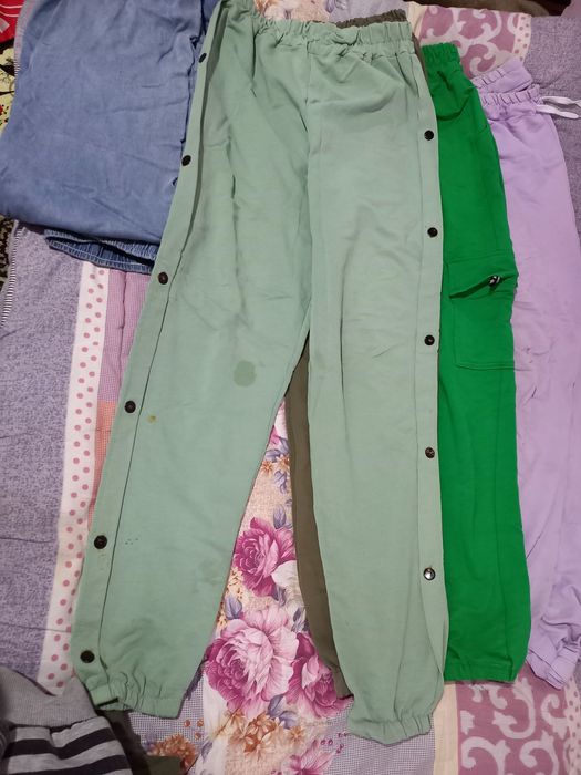 Осенние и полуосенниеспортивные  трико. Цвета как на фото.