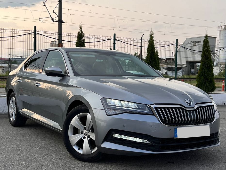 Skoda        superb